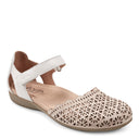 Women's Earth Origins, Bronnie Flat