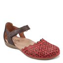 Women's Earth Origins, Bronnie Flat